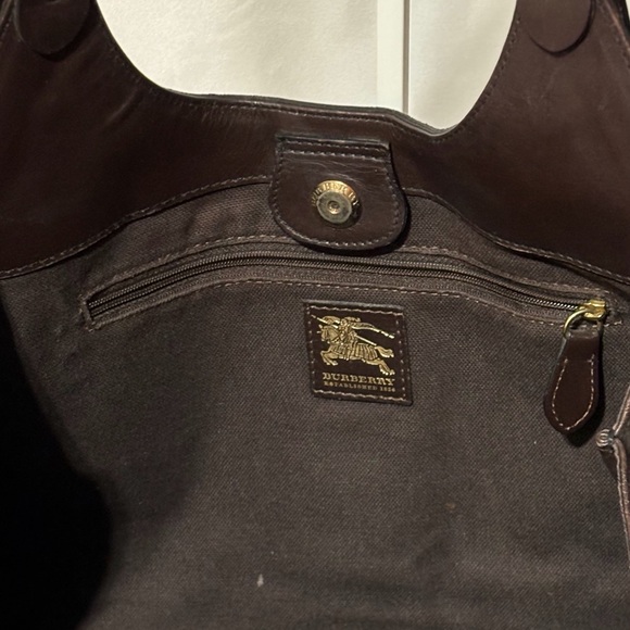 Authentic BURBERRY Shoulder Bag - Picture 13 of 16